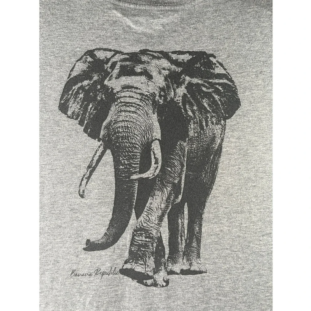 Banana Republic Mens Gray Elephant Graphic Pocket T-Shirt Size M BR SF-78 Safari